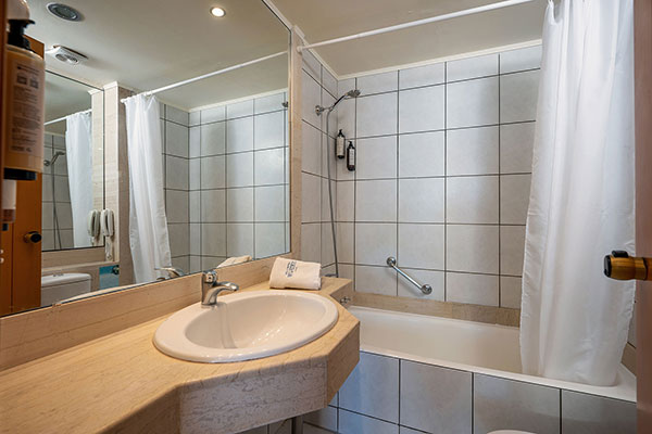 Standardzimmer mit Meerblick